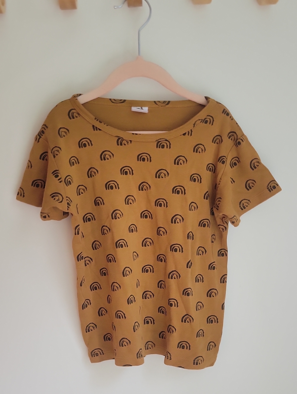 Little & Lively Rainbow Umber Tee 5/6 Years